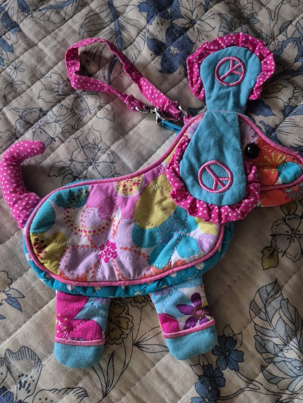 Douglas Toys Sillo-ette Carnival Dog purse